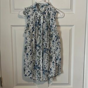 Treasure and Bond Top - Size Small